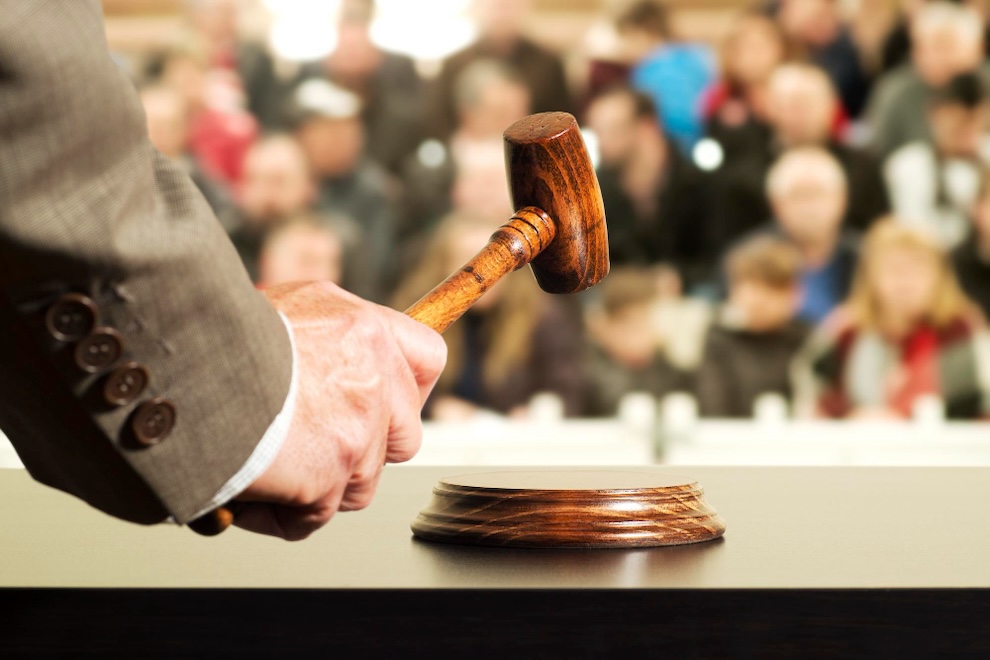 Advies aan Hoge Raad: behandeling zaak Himalaya-verdachte moet over | Cleerdin & Hamer advocaten